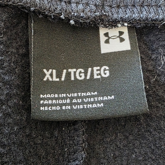 Under Armour Men's Black Shorts with Red Logo - Picture 2 of 3